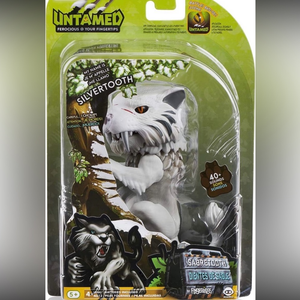 Silvertooth Untamed Fingerlings Wowwee